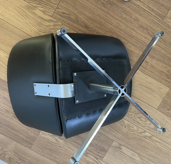 Image 1 of Geoffrey D. Harcourt Exquis Sessel