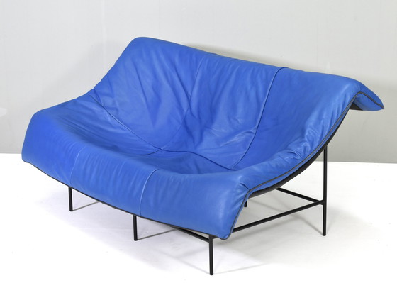 Image 1 of Schmetterling Sofa In Blau Leder Von Gerard Van Den Berg Für Montis