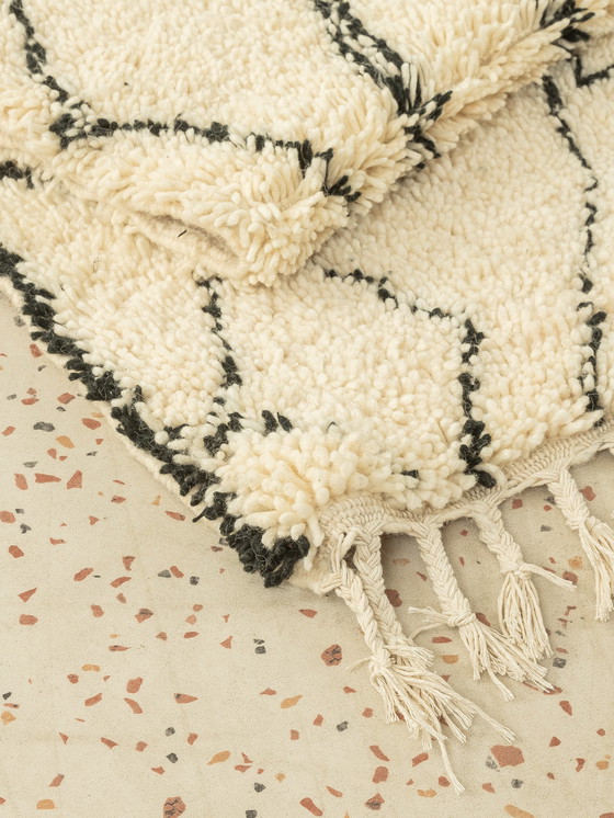 Image 1 of Berber-Teppich mit traditionellen Linien