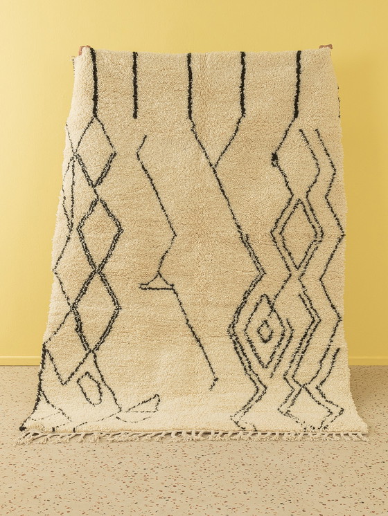 Image 1 of Berber-Teppich mit traditionellen Linien