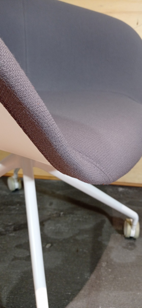 Image 1 of ARPER Duna 02 Sessel auf Rollen aus hellgrauer Kvard- Wolle von Studio LAM