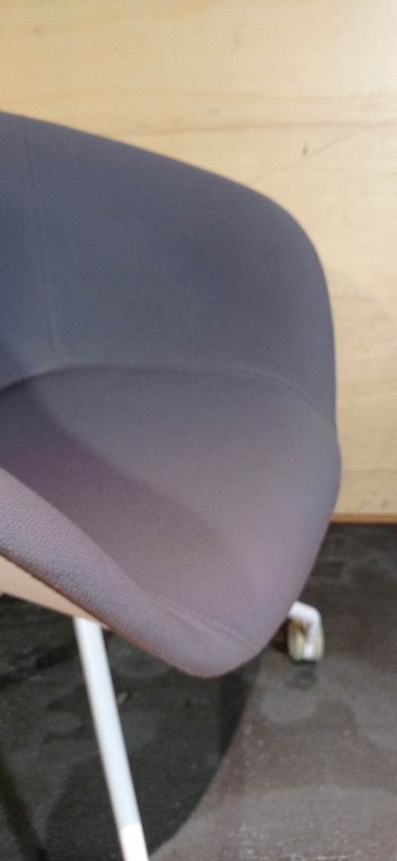 Image 1 of ARPER Duna 02 Sessel auf Rollen aus hellgrauer Kvard- Wolle von Studio LAM