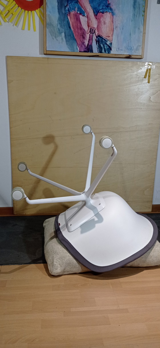 Image 1 of ARPER Duna 02 Sessel auf Rollen aus hellgrauer Kvard- Wolle von Studio LAM