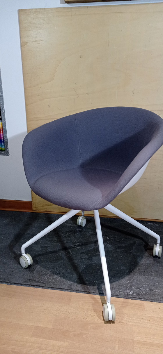 Image 1 of ARPER Duna 02 Sessel auf Rollen aus hellgrauer Kvard- Wolle von Studio LAM