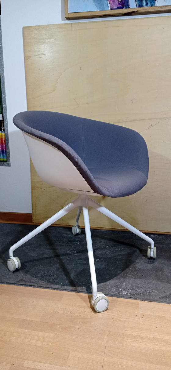 Image 1 of ARPER Duna 02 Sessel auf Rollen aus hellgrauer Kvard- Wolle von Studio LAM