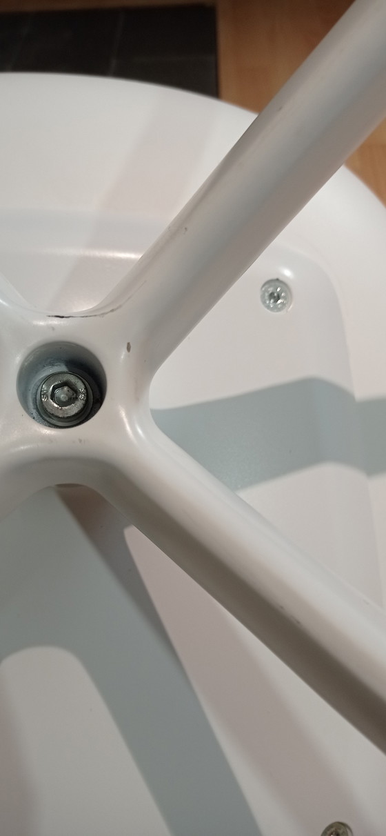 Image 1 of ARPER Duna 02 Sessel auf Rollen aus hellgrauer Kvard- Wolle von Studio LAM