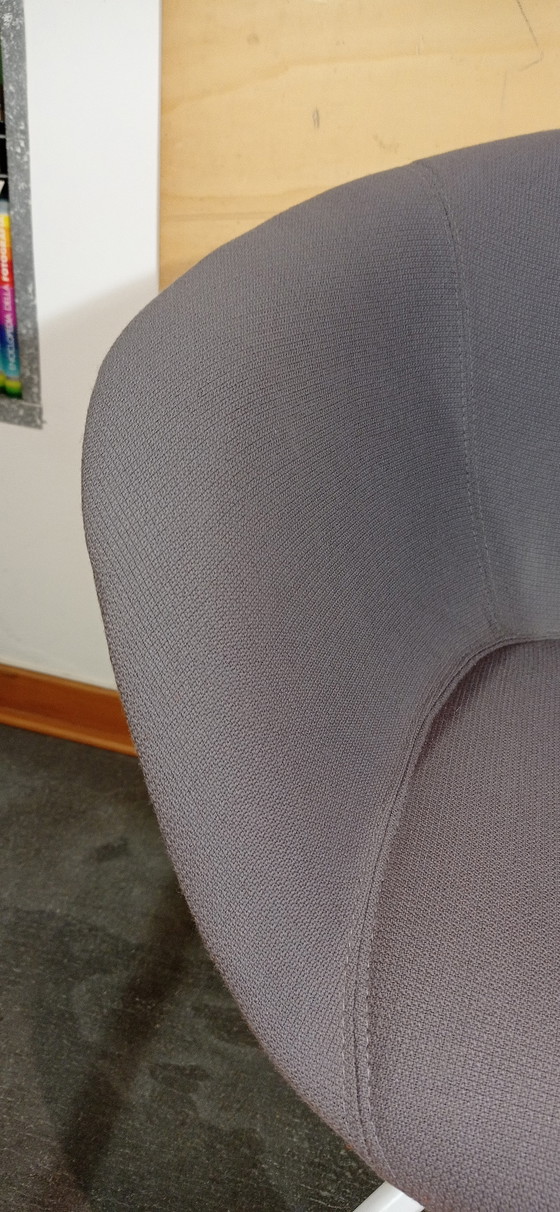 Image 1 of ARPER Duna 02 Sessel auf Rollen aus hellgrauer Kvard- Wolle von Studio LAM