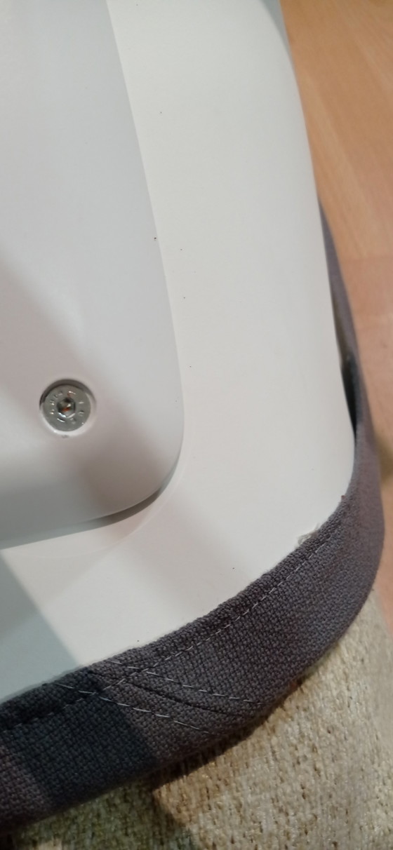 Image 1 of ARPER Duna 02 Sessel auf Rollen aus hellgrauer Kvard- Wolle von Studio LAM