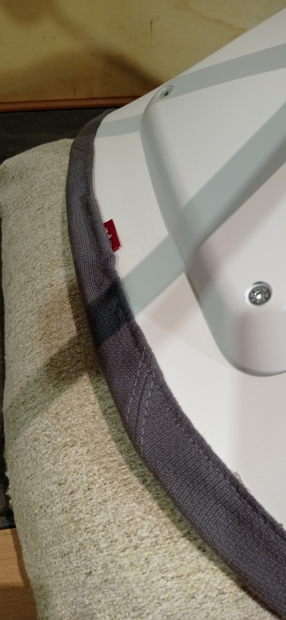 Image 1 of ARPER Duna 02 Sessel auf Rollen aus hellgrauer Kvard- Wolle von Studio LAM