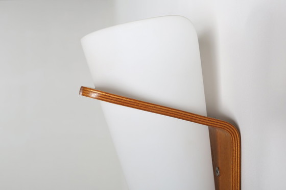 Image 1 of Wandleuchte Nx 41 von Louis Kalff für Philips aus gebogenem Teak-Sperrholz, 1959