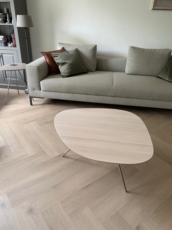 Image 1 of Leolux Liliom Couchtisch