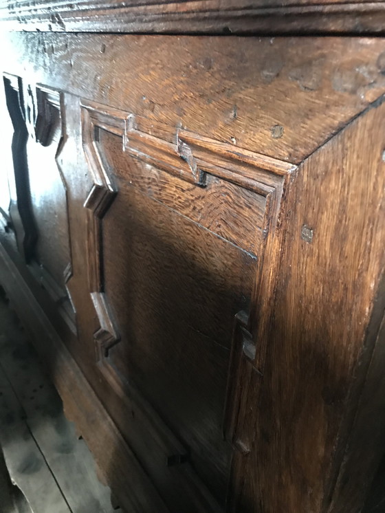 Image 1 of Antike Deckenkommode