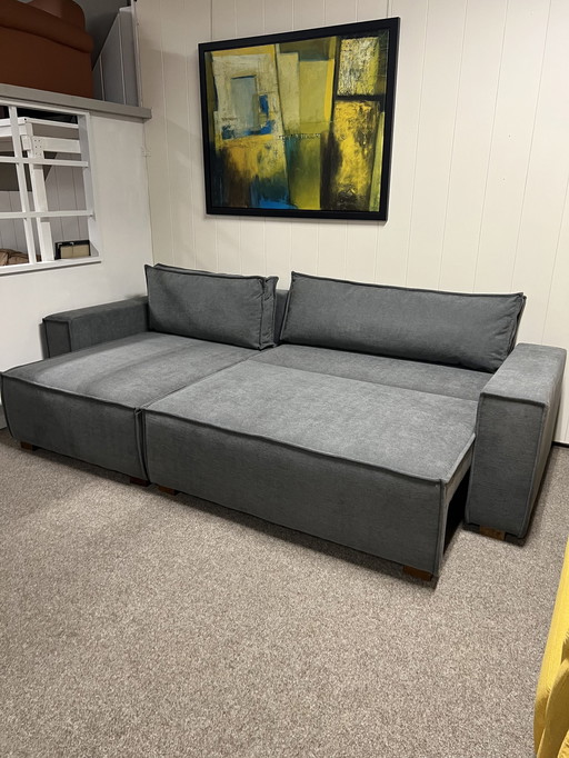 Graues Schlafsofa