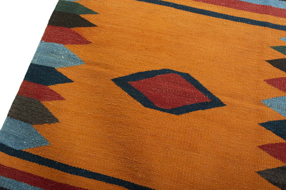 Image 1 of Handgewebter Designer Kelim – 125 X 115 Cm – Frische Farben & Geometrisches Design