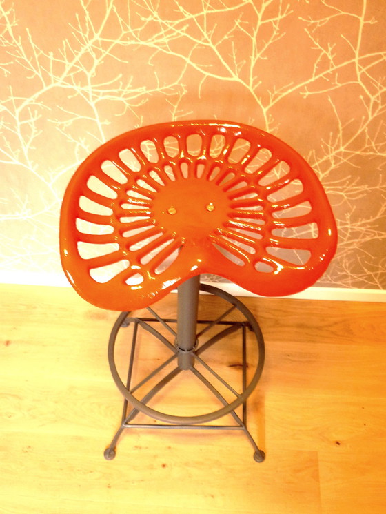 Image 1 of Vintage Hocker Hoch