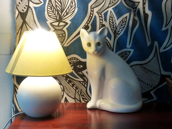 Image 1 of Weißer Panzer aus Keramik mit Glasaugen Elpa Alcobaça, Portugal