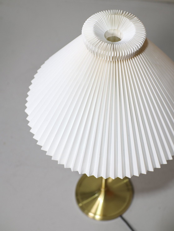 Image 1 of Le Klint 328 Tischlampe Dänisch Vintage Messing Plissé Schirm
