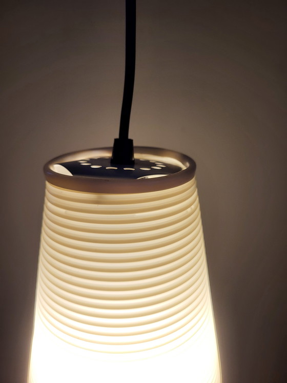 Image 1 of Rotaflex-Space-Age-Hängelampe, ovale Form aus gepresstem Kunststoff, 1960er Jahre