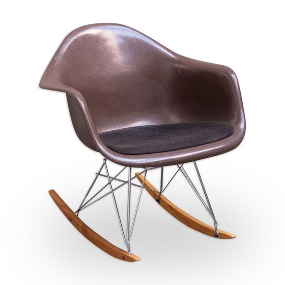 Image 1 of Seal Brown Vintage-Schaukelstuhl von Charles und Ray Eames für Mobilier International, 1970