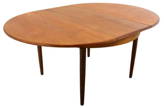 Image 1 of Runder ausziehbarer Esstisch 'Cheetham' Vintage