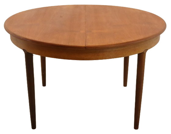 Image 1 of Runder ausziehbarer Esstisch 'Cheetham' Vintage