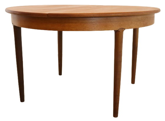 Image 1 of Runder ausziehbarer Esstisch 'Cheetham' Vintage