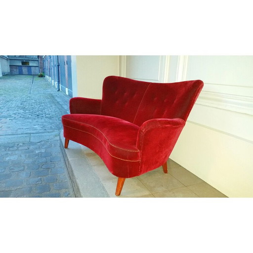 Skandinavisches 2-Sitzer-Sofa aus rotem Samtstoff und Holz, Carl MALMSTEN - 1950s