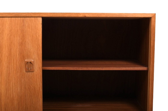 Image 1 of Dänisches Sideboard mit Kufen aus Eiche, 1960er Jahre.