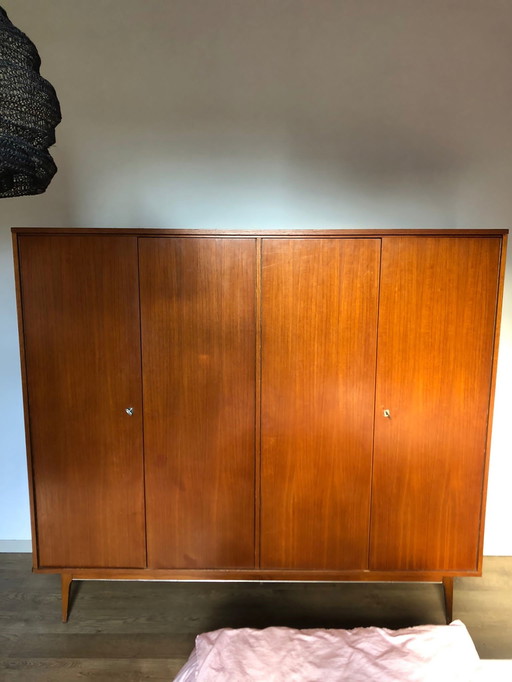 Vintage viertüriger Kleiderschrank