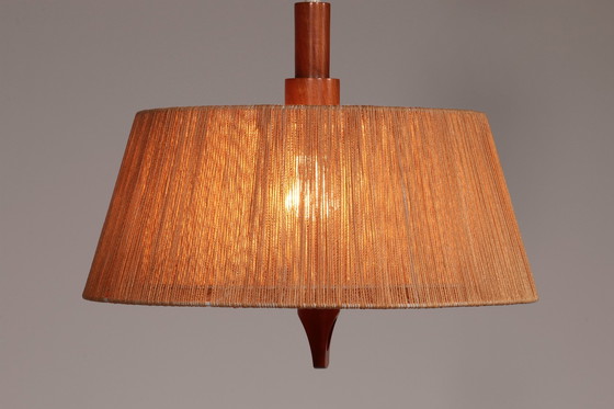 Image 1 of Anzeige Bild Vintage Temde Pendelleuchte mit Nussbaum und Raffia 1960S