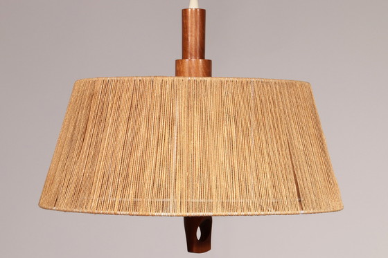 Image 1 of Anzeige Bild Vintage Temde Pendelleuchte mit Nussbaum und Raffia 1960S
