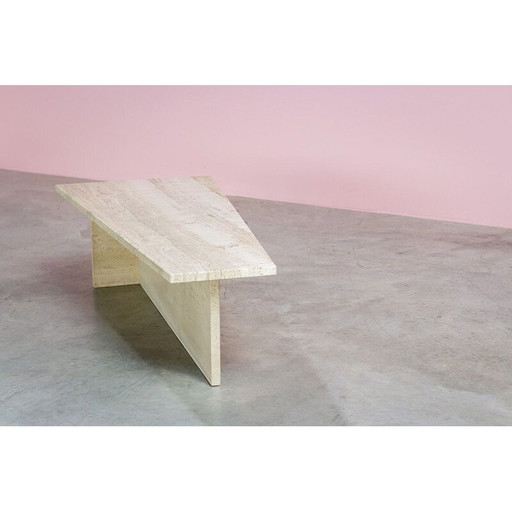 Trapezförmiger architektonischer Couchtisch aus Travertin, 1970
