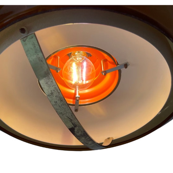 Image 1 of Herda - Hängepedant mit Schnur - Braunes Acryl und orangefarbenes Innenleben - Space Age Design - Extrem seltenes Modell