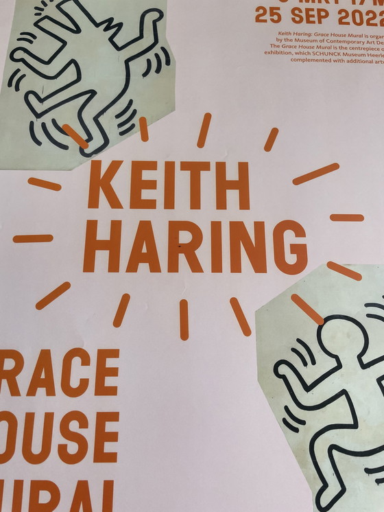 Image 1 of Keith Haring (1958-1990), Grace House Mural, Ausstellungsplakat, gedruckt im Jahr 2022