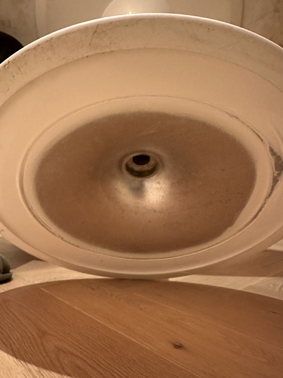 Image 1 of Knoll Marmor Tulip Tisch