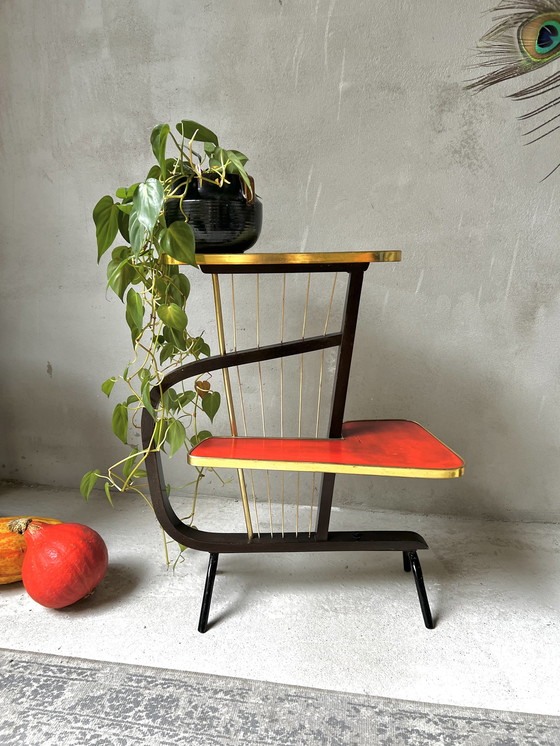 Image 1 of 1950er Pflanzentisch Rockabilly Rot Schwarz Gold