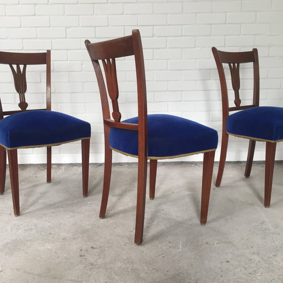 Image 1 of Antike Esszimmerstühle