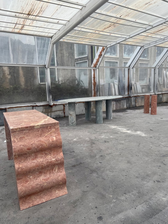 Image 1 of Skulpturaler Schreibtisch / Konsolentisch aus Travertinstein