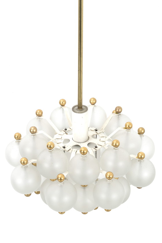 Image 1 of Kinkeldey Frosted Globes Pendelleuchte Belvedere Kristall