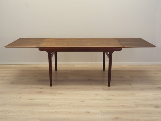 Image 1 of Tisch aus Nussbaumholz, Dänisches Design, 1960er Jahre, Designer: Johannes Andersen