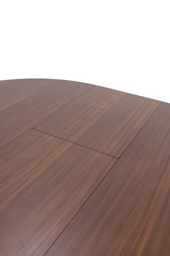 Image 1 of Runder ausziehbarer Tisch aus den sechziger Jahren