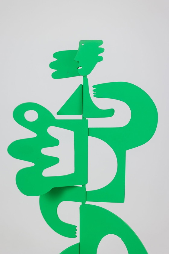 Image 1 of Antonine De Saint Pierre. Grüne Skulptur "Der Kuss". Zeitgenössisch.