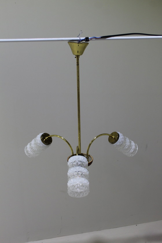 Image 1 of Vintage-Deckenleuchte - 3-Arm, Messing, Glas 1950/60er Jahre