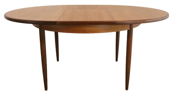 Image 1 of G-Plan runder ausziehbarer Esstisch 'Glapwell' vintage