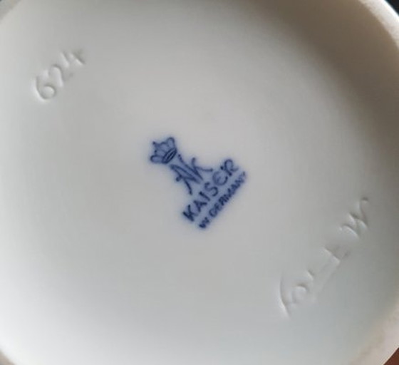 Image 1 of Blumenvase aus Bisquit-Porzellan von Martin Freyer für Kaiser Porzellan