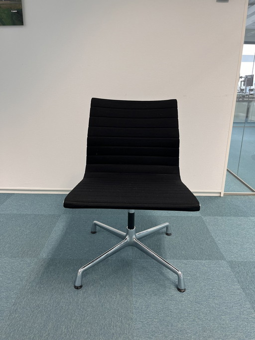 14x Vitra Eames Chair schwarz ohne Armlehnen