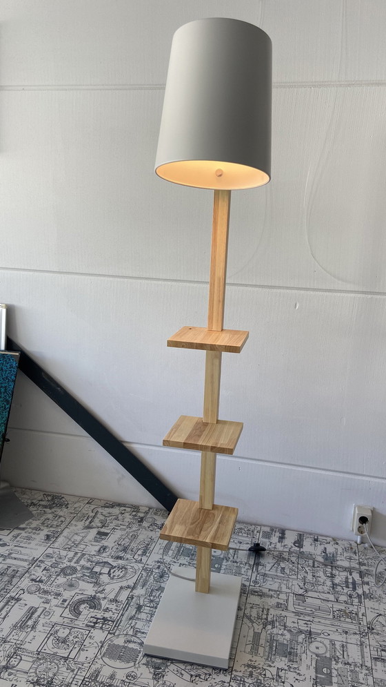 Image 1 of Cambridge Stehleuchte "It's About Romi"