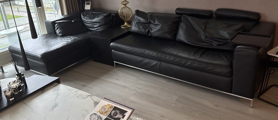 Image 1 of Italienisches schwarzes Sofa mit Lounge. Und Lose Hocker