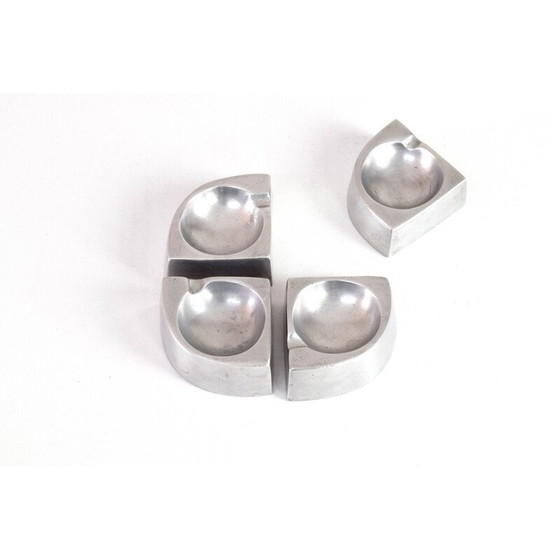 Image 1 of Satz von 4 skandinavischen handgefertigten Aluminium-Aschenbechern aus der Mitte des Jahrhunderts, Dänemark 1960