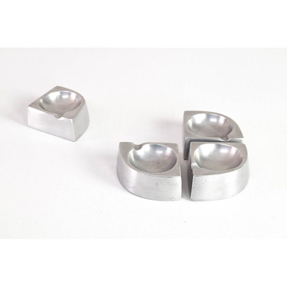 Image 1 of Satz von 4 skandinavischen handgefertigten Aluminium-Aschenbechern aus der Mitte des Jahrhunderts, Dänemark 1960